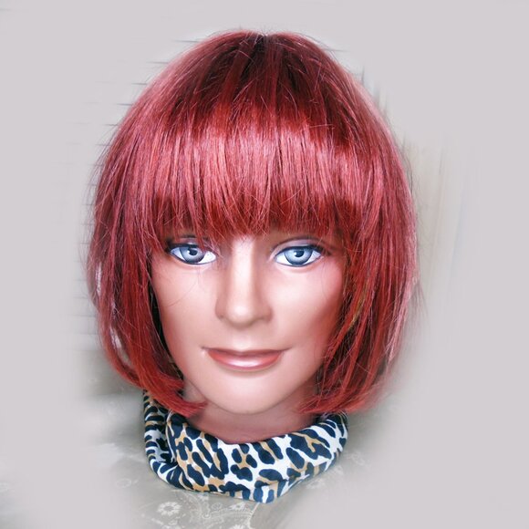 Red Hair Wig, Classic Bob for 50s Looks and 60s 70s 80s etc Styles - Picture 13 of 15